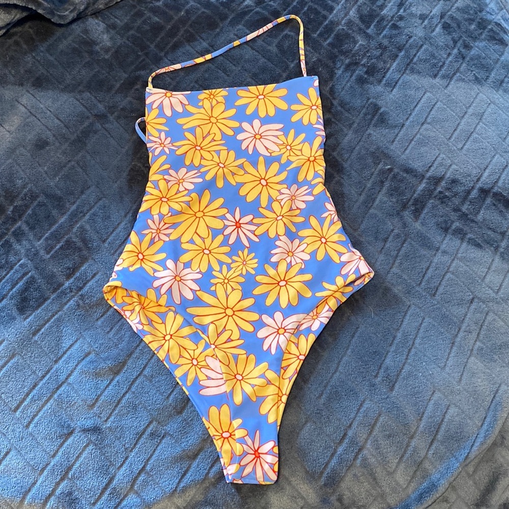 One Piece Romwe flowery Swimsuit New W/O Tags